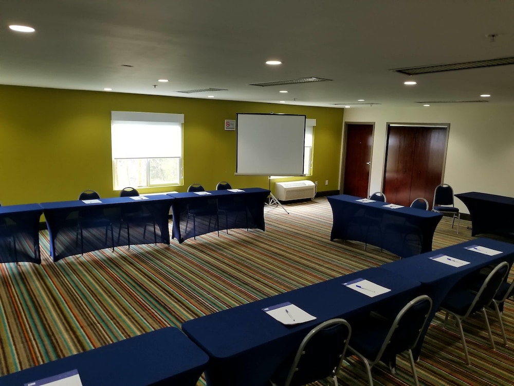 holiday inn express hotel and suites mebane by ihg