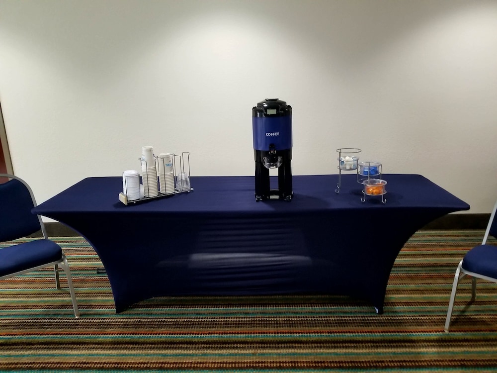 holiday inn express hotel and suites mebane by ihg