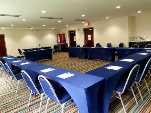 holiday inn express hotel and suites mebane by ihg