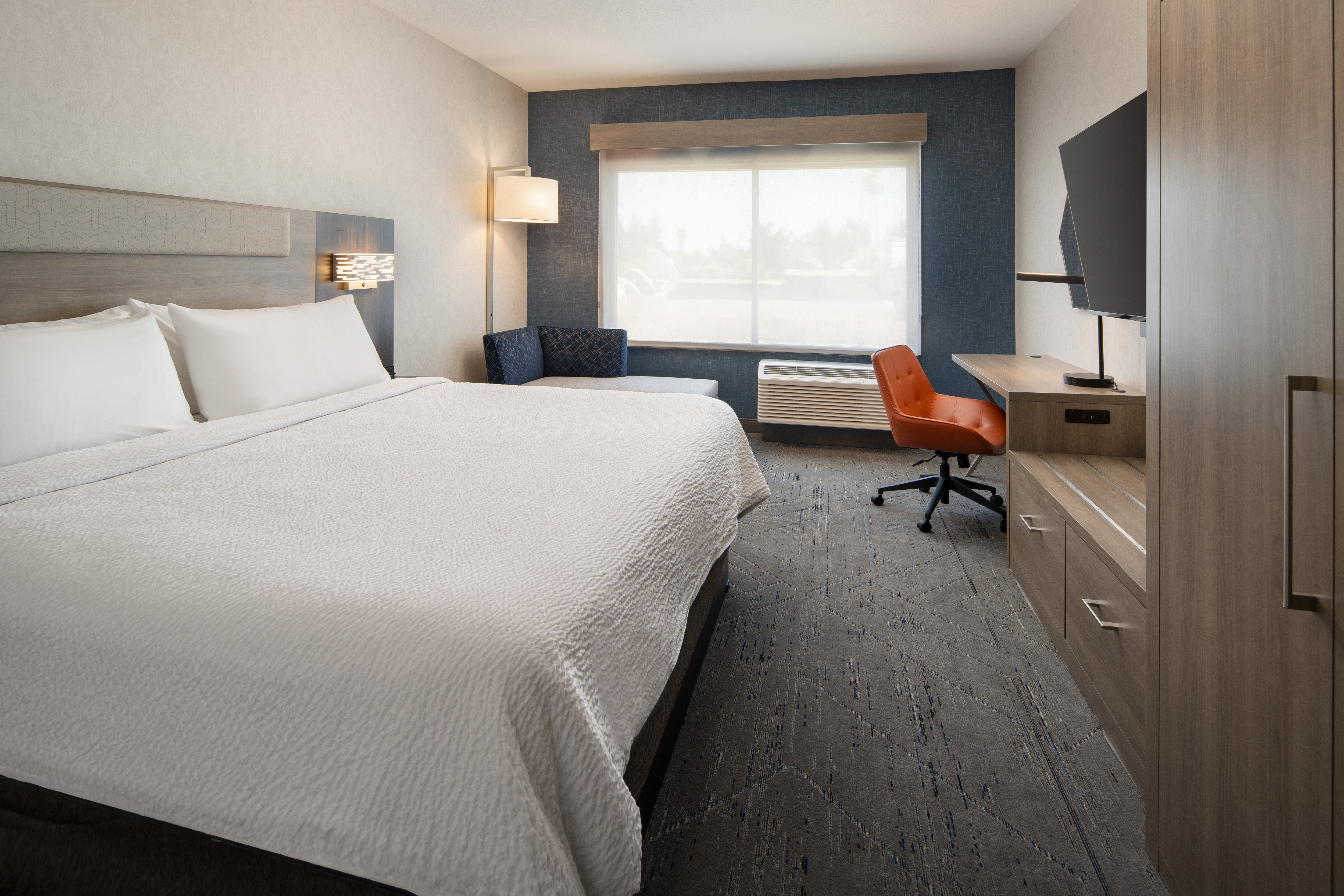 holiday inn express and suites fresno airport an ihg hotel