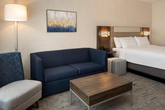 holiday inn express and suites fresno airport an ihg hotel