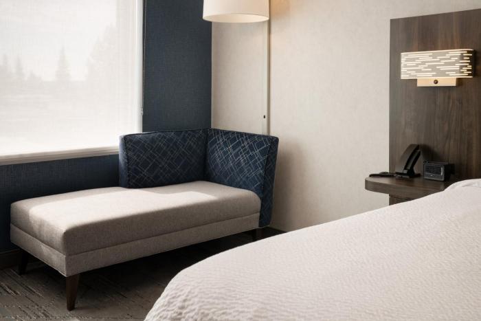 holiday inn express and suites fresno airport an ihg hotel