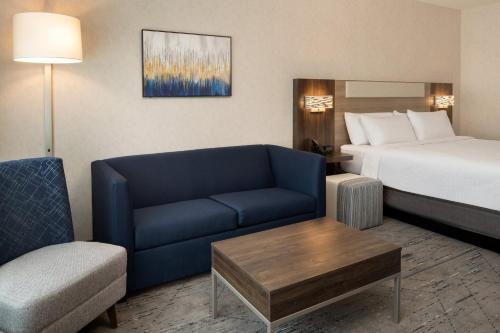holiday inn express and suites fresno airport an ihg hotel