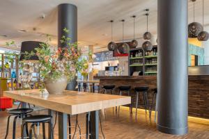 holiday inn express mechelen city centre by ihg