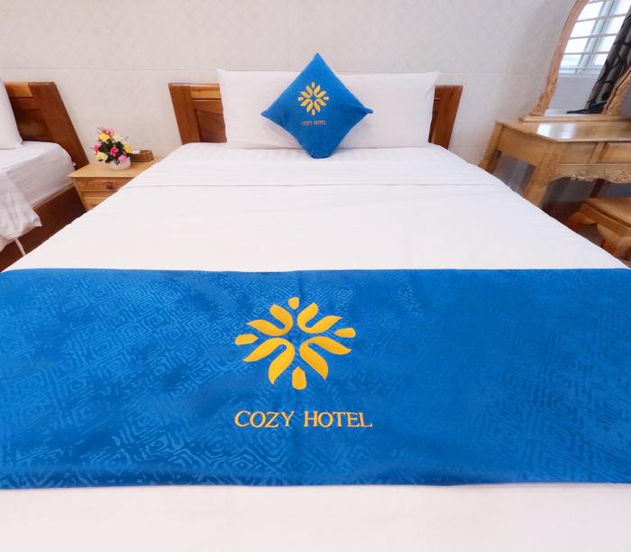 cozy hotel hcm