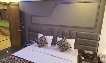 hotel jay villa grand