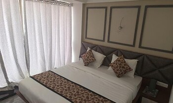 hotel jay villa grand