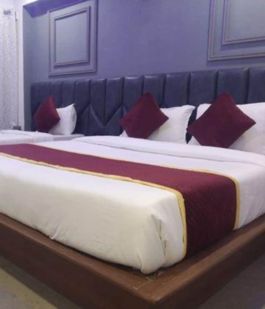 hotel jay villa grand