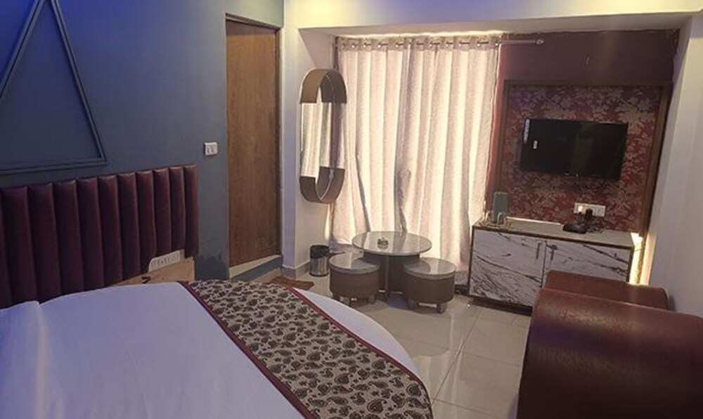 hotel jay villa grand