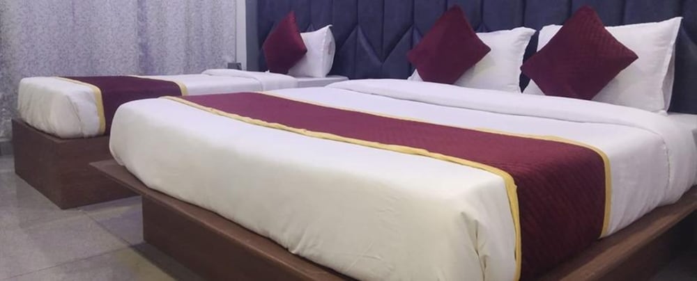 hotel jay villa grand