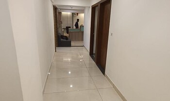 Hotel Jay Villa Grand,India>>Ahmedabad,2 star