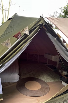 it my life cafe x camp