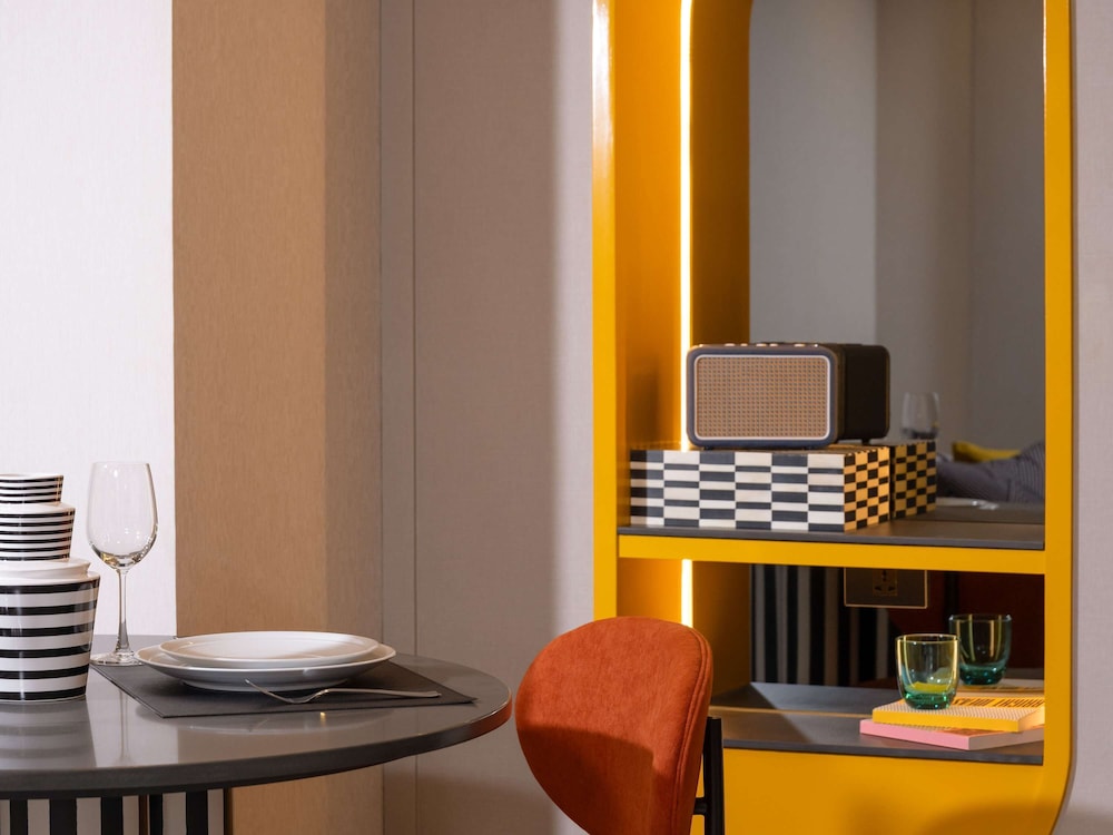 tribe living bangkok sukhumvit 39
