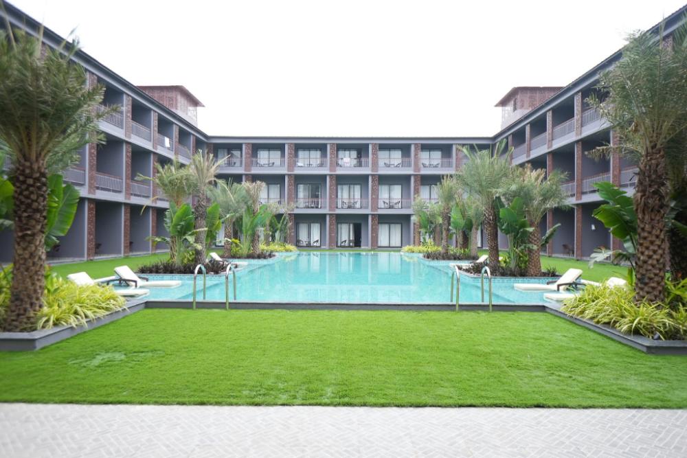 mansa club and resort