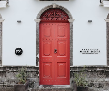 nine dots azorean art boutique hotel