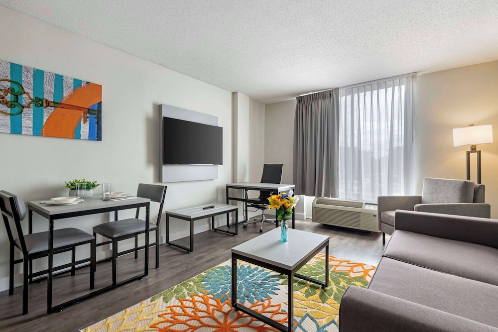 mainstay suites msp airport mall of america