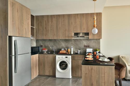 citadines paras square gurugram