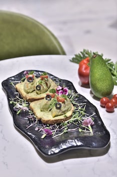 citadines paras square gurugram