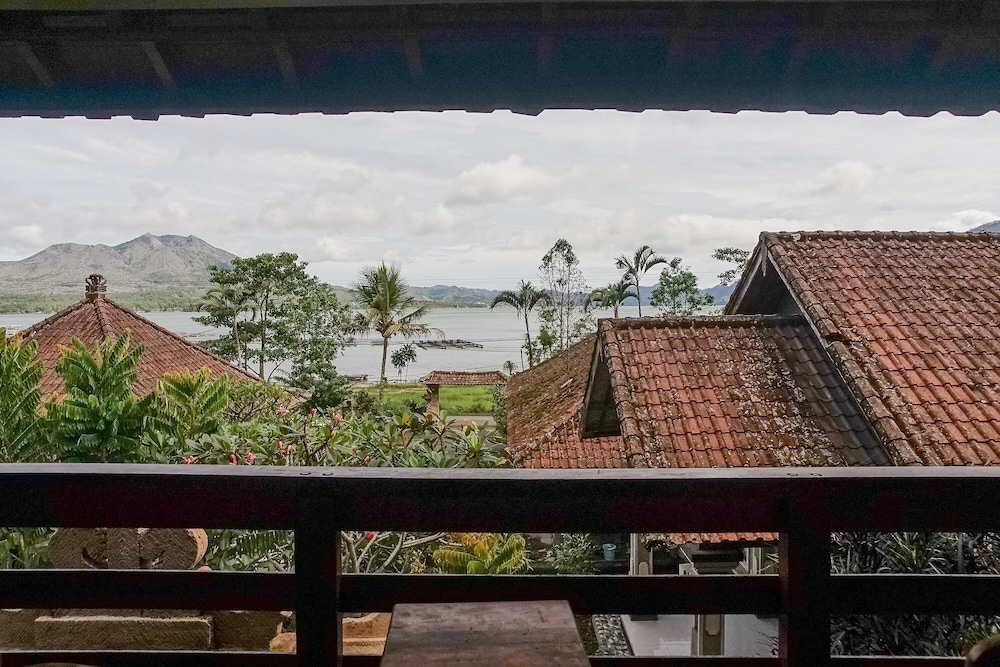 baruna lakeside view