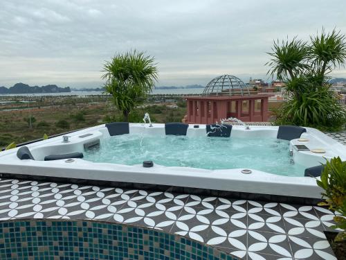 the secret halong hotel