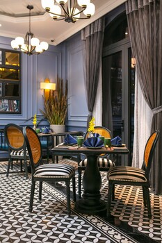 the secret halong hotel