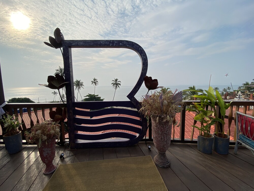 just b boutique hotel