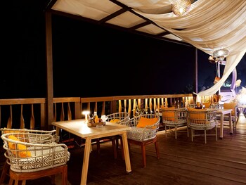just b boutique hotel