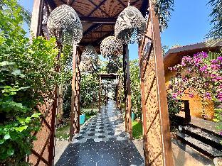 just b boutique hotel