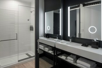 aloft memphis downtown