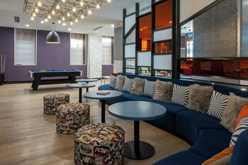 aloft memphis downtown