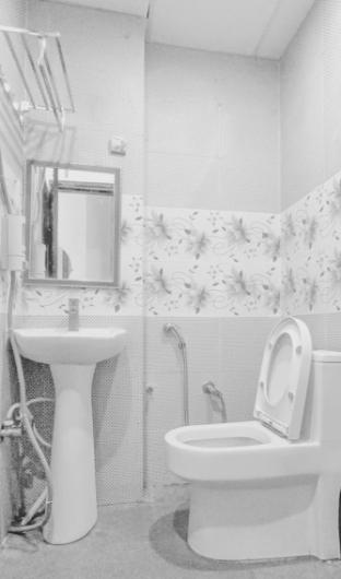 roomshala 142 bed chamber south ex