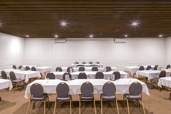 mount peyton resort and conference centre adults only
