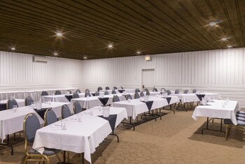 mount peyton resort and conference centre adults only