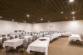 mount peyton resort and conference centre adults only