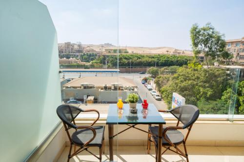 king pyramids view hotel