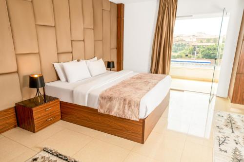 king pyramids view hotel