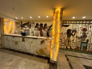 king pyramids view hotel