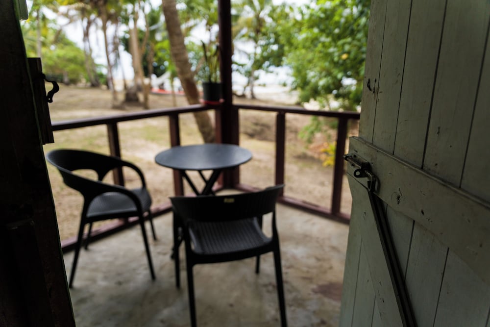 yawekata eco still bluewater resort