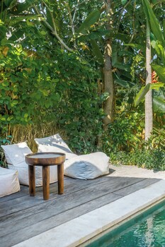 flor villa by hombali
