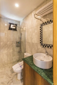 la casa de airport hotel