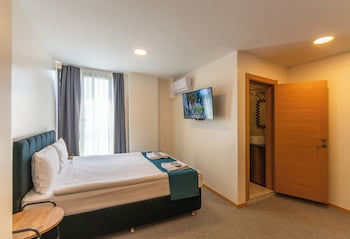 la casa de airport hotel