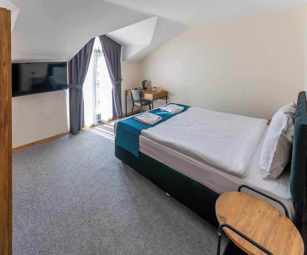 la casa de airport hotel