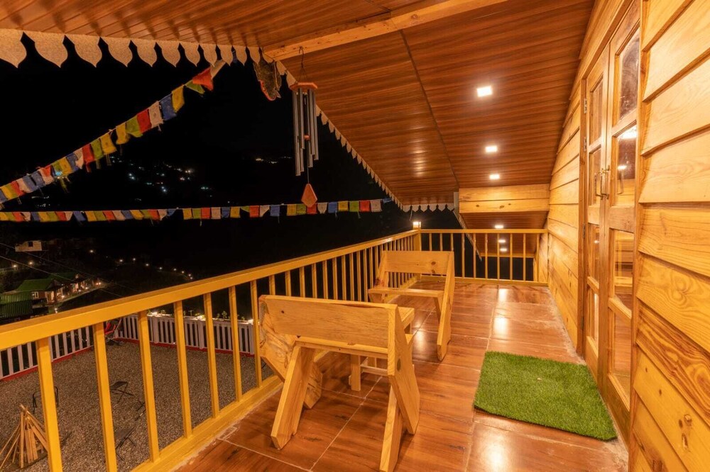 the oaknut cottage birding lodge