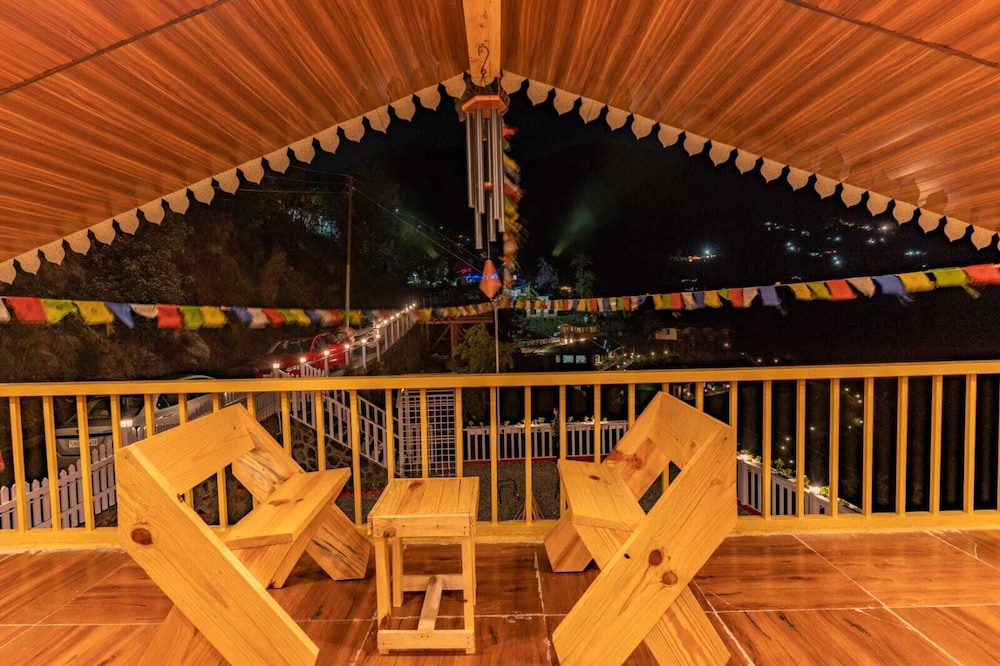 the oaknut cottage birding lodge