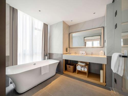 hilton garden inn jiangmen xinhui