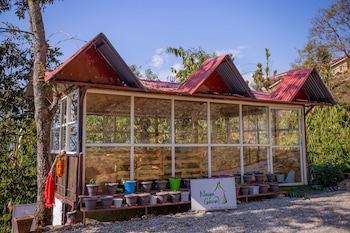 naya gaun resort sarangkot