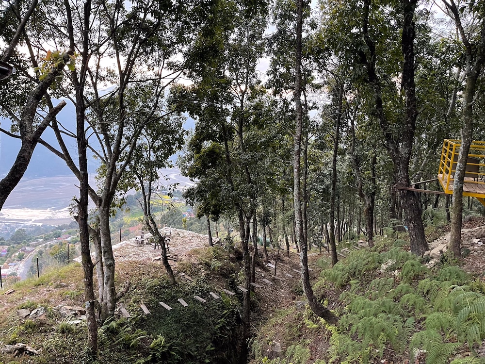 naya gaun resort sarangkot