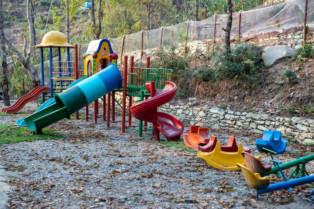 naya gaun resort sarangkot