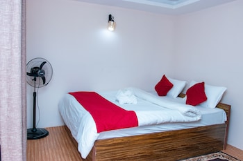 naya gaun resort sarangkot