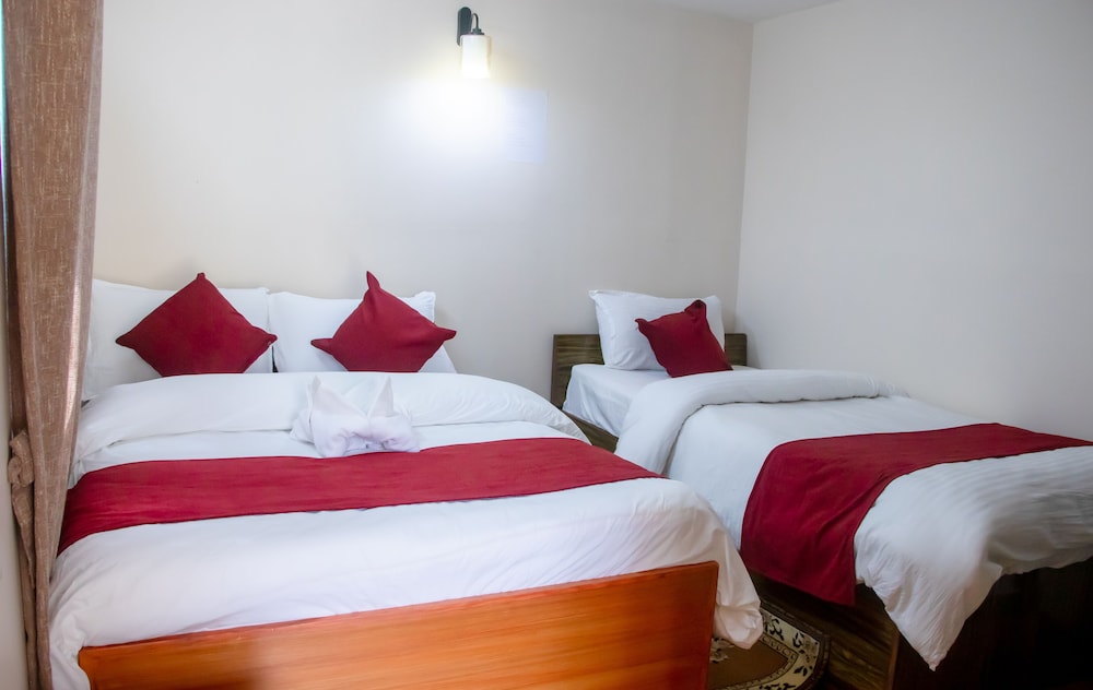 naya gaun resort sarangkot